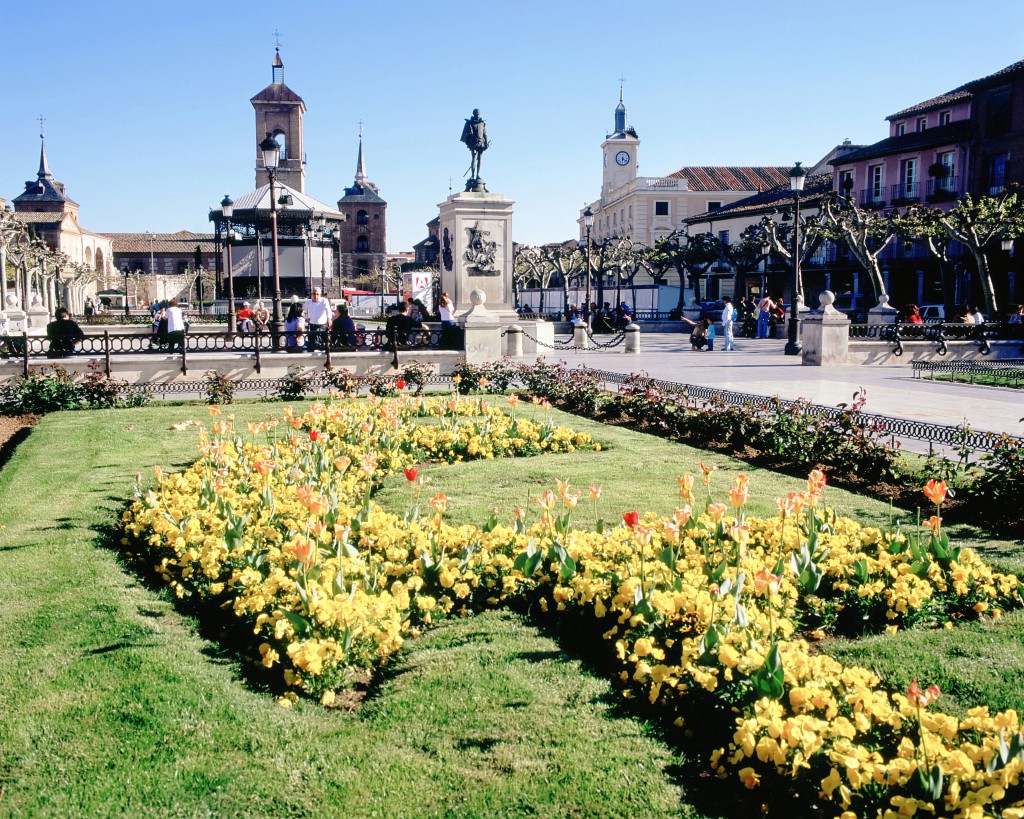 Alcalá de Henares. Plaza de Cervantes
